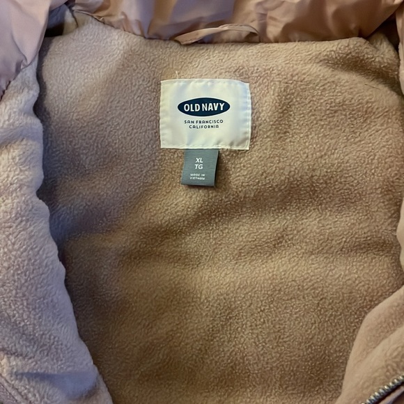 Old Navy Pink Puffer Vest - Picture 4 of 5